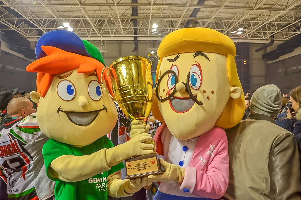 Elabika ponadczasowe stroje reklamowe Syn Staś Rodzina Gemińskich